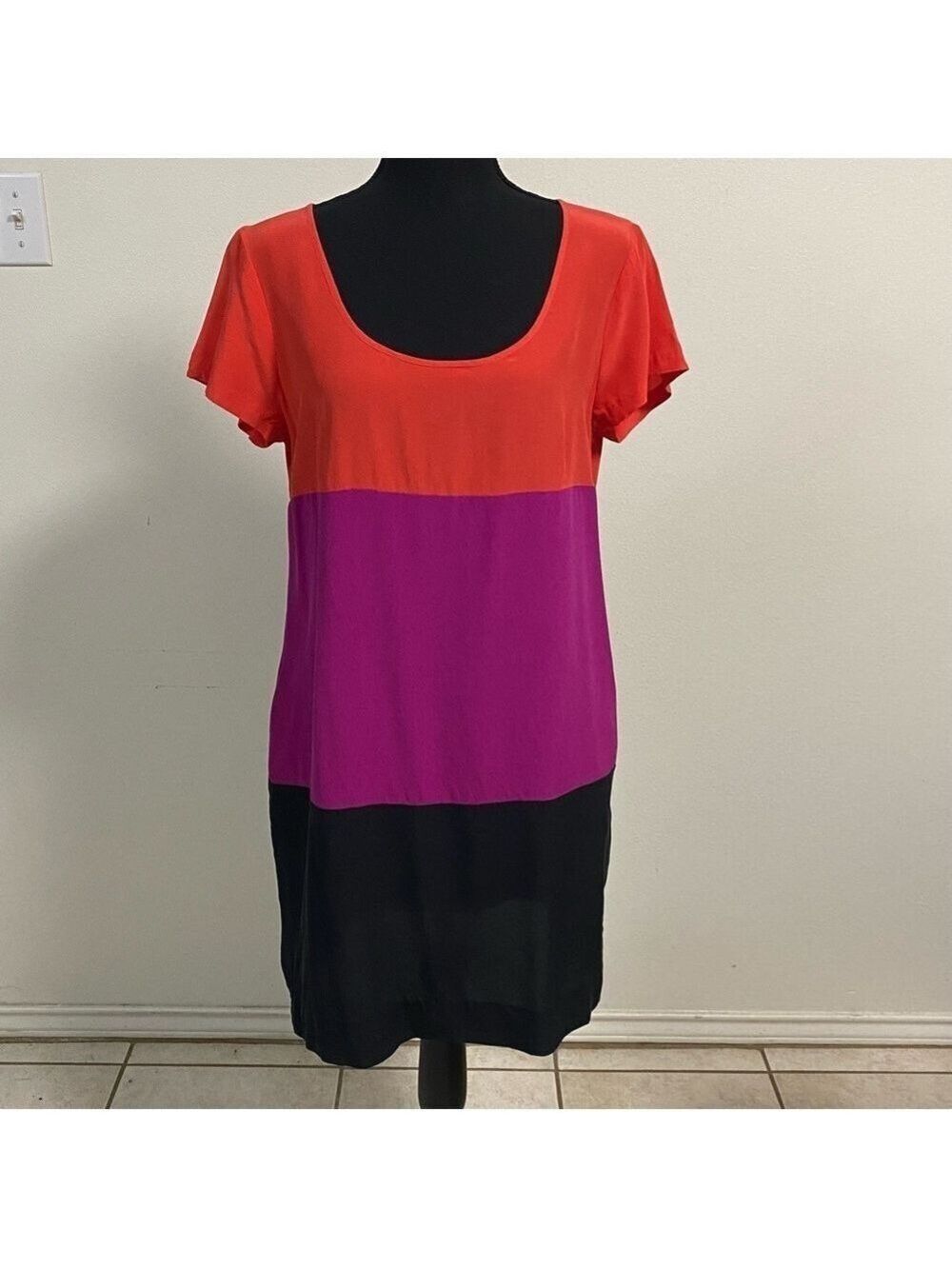 Abbeline Dress Womens Size Medium Orange Red Magenta Black 100% Silk Shift Dress